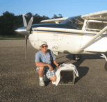 Howler monkey transport w pilot